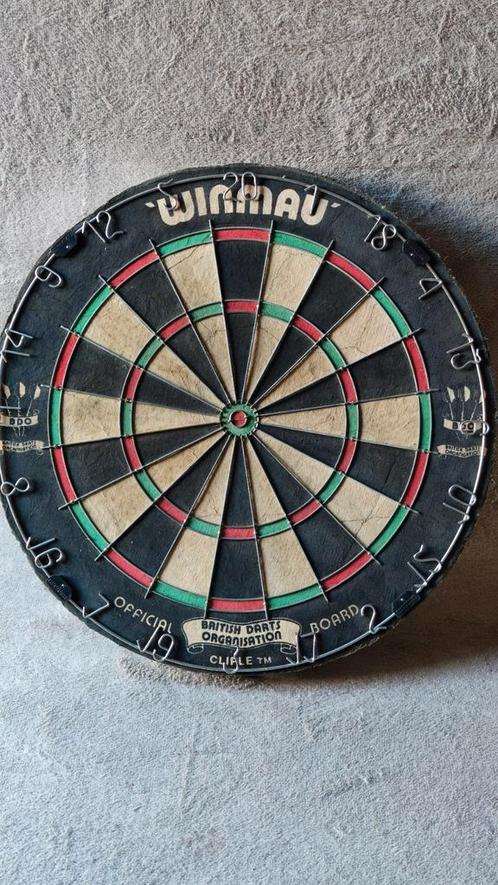 Winmau dartbord - 18" / 46cm - sisal, Sport en Fitness, Darts, Zo goed als nieuw, Dartbord, Ophalen of Verzenden