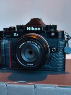Nikon Zf + 40mm f2 lens, Smallrig leather grip, Ophalen, Zo goed als nieuw, Spiegelreflex, Nikon