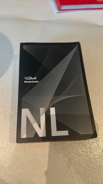 Van Dale Pocketwoordenboek Nederlands beschikbaar voor biedingen
