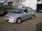 Hyundai I30 CW 1.6i Dynamic nap pas airco 1e eigenaar nieuwe, Stof, Gebruikt, 1591 cc, 4 cilinders