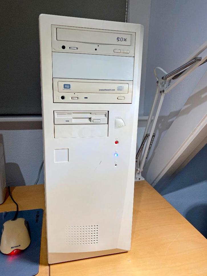 Intel Pentium 166MMX Systeem - 64MB - Quantum Bigfoot 2GB, Computers en Software, Vintage Computers, Ophalen of Verzenden