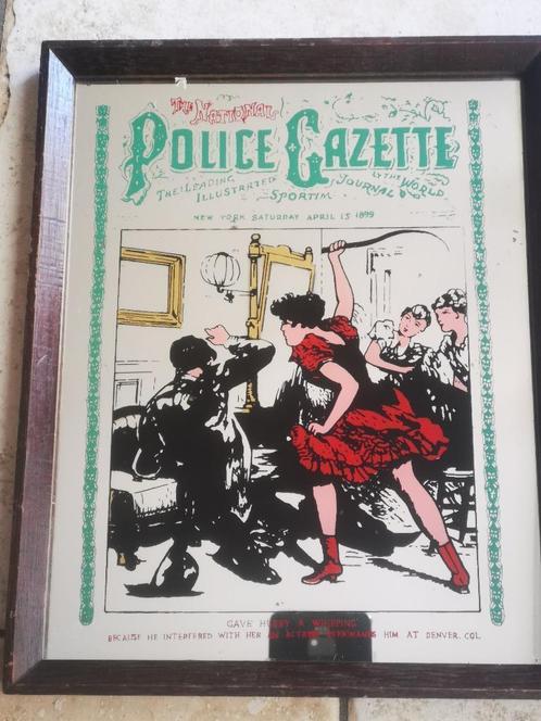 reclame spiegel Amerikaan Police Gazette tijdschrift mancave, Verzamelen, Merken en Reclamevoorwerpen, Zo goed als nieuw, Reclamebord