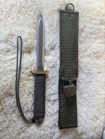 John Ek model 4 mes met Paracord handvat. beschikbaar voor biedingen