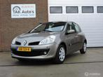 Renault Clio 1.6-16V Dynamique/AUTOMAAT//5DR/AIRCO, Auto's, Renault, 535 kg, Gebruikt, 4 cilinders, 5 stoelen