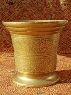 Grote zware antieke Oosterse vijzel van brons 13,4 cm., Ophalen of Verzenden, Brons