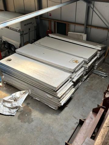 Koelcelpanelen beschikbaar voor biedingen