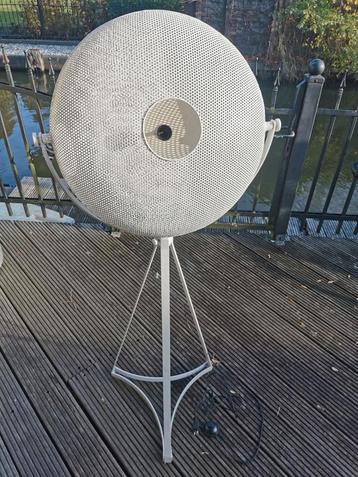 Grote industriële witte metalen vloerlamp van BePureHome  beschikbaar voor biedingen