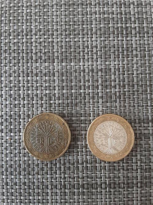 Twee Franse 1 Euro Munten - 1999 & 2001, Postzegels en Munten, Munten | Nederland, Losse munt, Euro's, Koningin Beatrix, Ophalen
