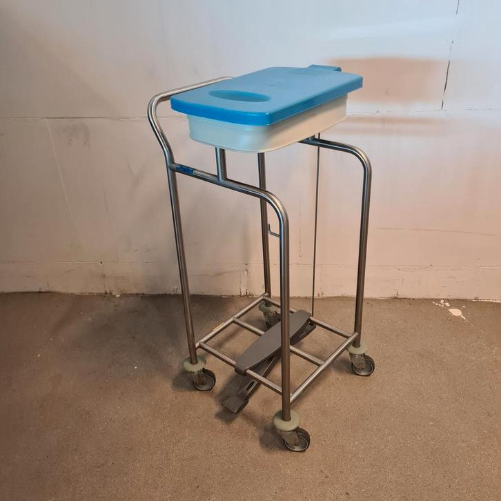 Waskar / wasverzamelaar éénvaks met voetpedaal, Diversen, Verpleegmiddelen, Ophalen