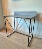 Working desk, ideal for small places, Ophalen, Zo goed als nieuw
