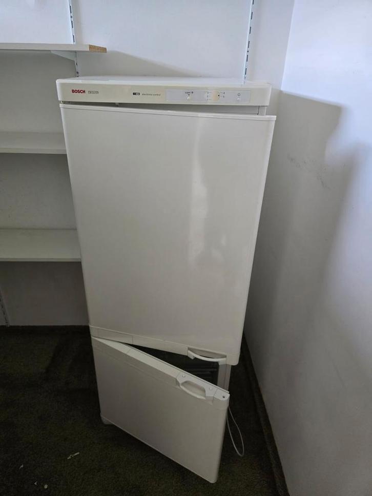 Bosch Koelkast 150x60, Witgoed en Apparatuur, Koelkasten en IJskasten, Gebruikt, Met vriesvak, 150 tot 200 liter, 140 tot 160 cm