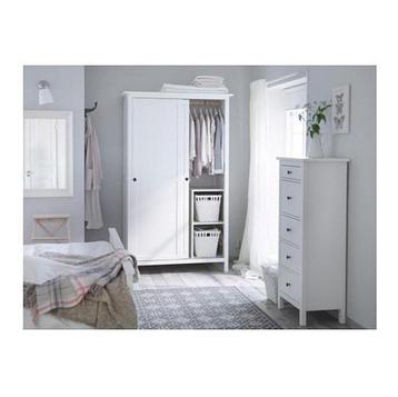 Prachtige massief houten Hemnes kledingkast  