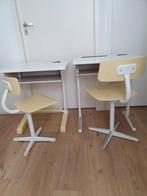 Vintage schoolbureaus, Kinderen en Baby's, Kinderkamer | Tafels en Stoelen, Ophalen, Gebruikt, Stoel(en)