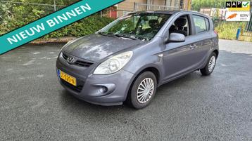 Hyundai I20 1.2i i-Drive LEUKE AUTO RIJDT EN SCHAKELT GOED beschikbaar voor biedingen