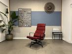Vitra | Eames | EA 222 | Rood Leder | 1x, Vitra, Metaal, Gebruikt, -