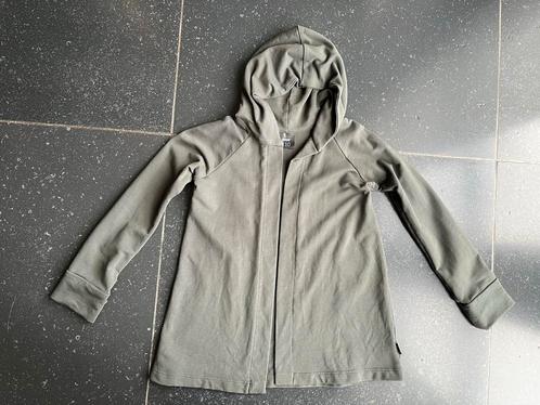 Jongens hoodie vest/ vestje met capuchon legergroen KMDB 110, Kinderen en Baby's, Kinderkleding | Maat 110, Gebruikt, Jongen, Trui of Vest