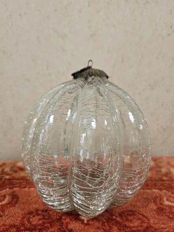 Grote glazen kerstbal heksenbal krakelee beschikbaar voor biedingen