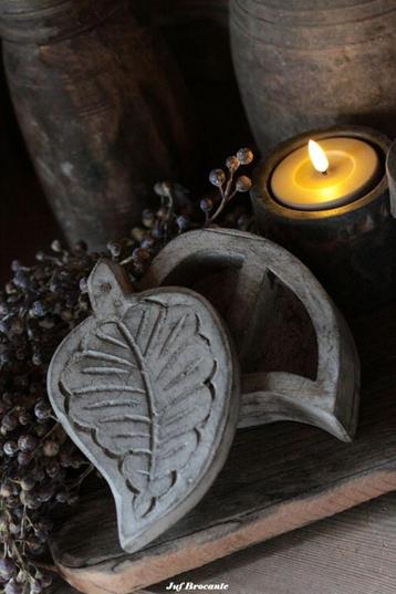 Kruidenbakje / spicebox leaf grijs of zwart beschikbaar voor biedingen
