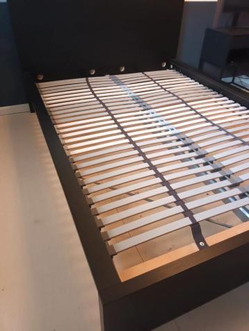 IKEA Malm Bed 140x200 + Lattenbodem - afbeelding 3