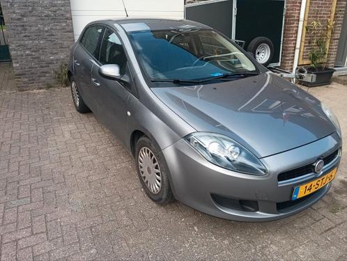 Fiat Bravo 1.4 16V 5DR 2011 Grijs, Auto's, Fiat, Particulier, Bravo, ABS, Airconditioning, Centrale vergrendeling, Climate control