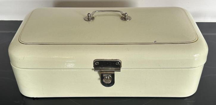 emaille broodtrommel beige met gouden bies in mooie staat, Antiek en Kunst, Antiek | Emaille, Ophalen