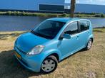 Daihatsu Sirion 1.3-16V Comfort (2007) 2e Eigenaar, Airco, Auto's, Daihatsu, Voorwielaandrijving, Stof, Zwart, Blauw