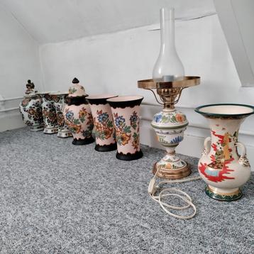 Vazen,Vaas,Chinees,Lamp,Kast-stel,KastVazen,Petroleumlamp beschikbaar voor biedingen