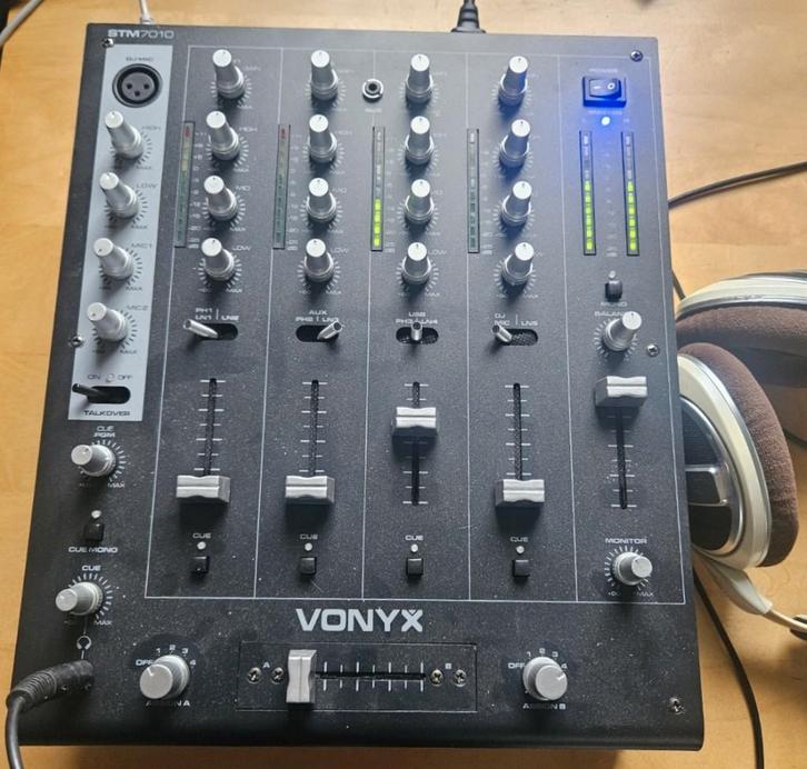 DJ mengtafel Vonyx STM 7010, Muziek en Instrumenten, Dj-sets en Draaitafels, Zo goed als nieuw, Dj-set, Overige merken, Ophalen of Verzenden