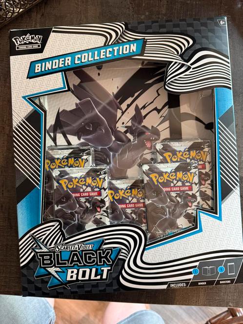 Pokemon black bolt binder collection sv10,5 scarlet & violet, Hobby en Vrije tijd, Verzamelkaartspellen | Pokémon, Zo goed als nieuw