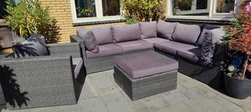 Loungehoekset met stoel en hocker - Gebruikt beschikbaar voor biedingen