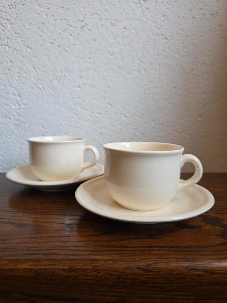 Vintage Oost-Duitse Kop en Schotel - Perfecte Staat, Huis en Inrichting, Keuken | Servies, Zo goed als nieuw, Kop(pen) en/of Schotel(s)