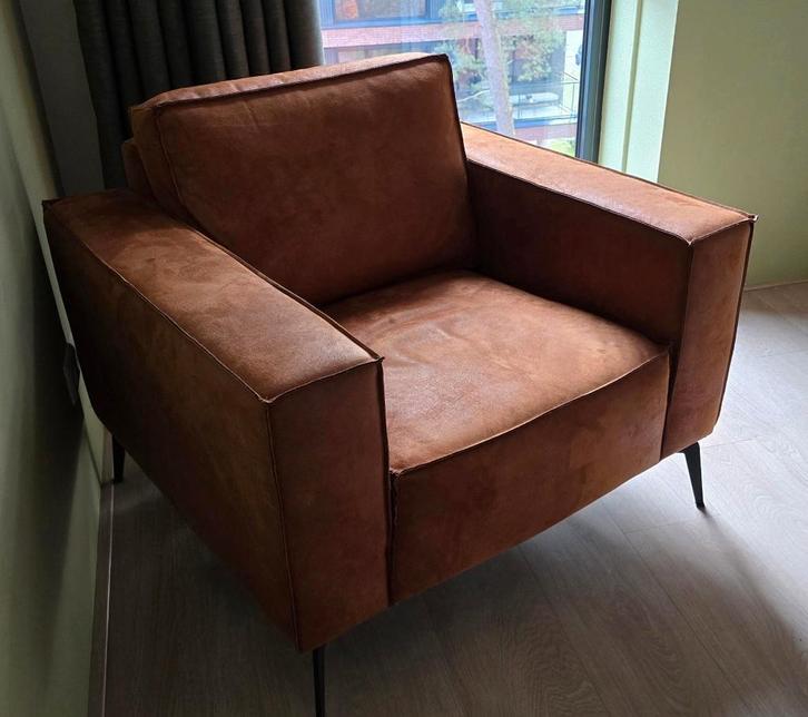 Robuuste Fauteuil, Huis en Inrichting, Fauteuils, Gebruikt, Leer, Metaal, 75 tot 100 cm, 75 tot 100 cm, Ophalen of Verzenden