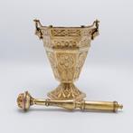 Wijwateremmer met aspergil, 19e-eeuw, brons verguld, Antiek en Kunst, Antiek | Religie, Ophalen of Verzenden
