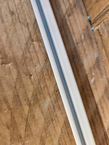 Gordijnrails plat beschikbaar voor biedingen