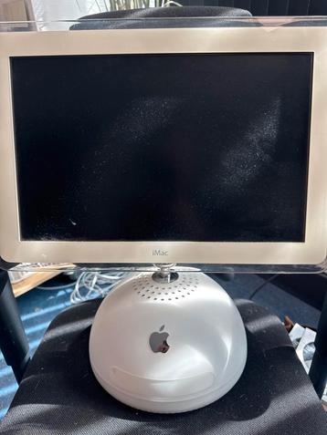 Apple iMac G3 Bol - Vintage Computer beschikbaar voor biedingen