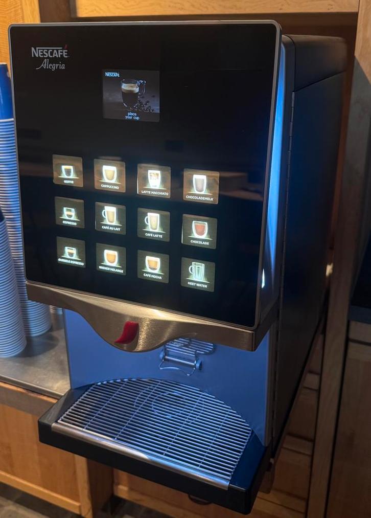 Fusion compact instant koffie automaat , kantoor , kantine, Witgoed en Apparatuur, Koffiezetapparaten, Zo goed als nieuw, Gemalen koffie