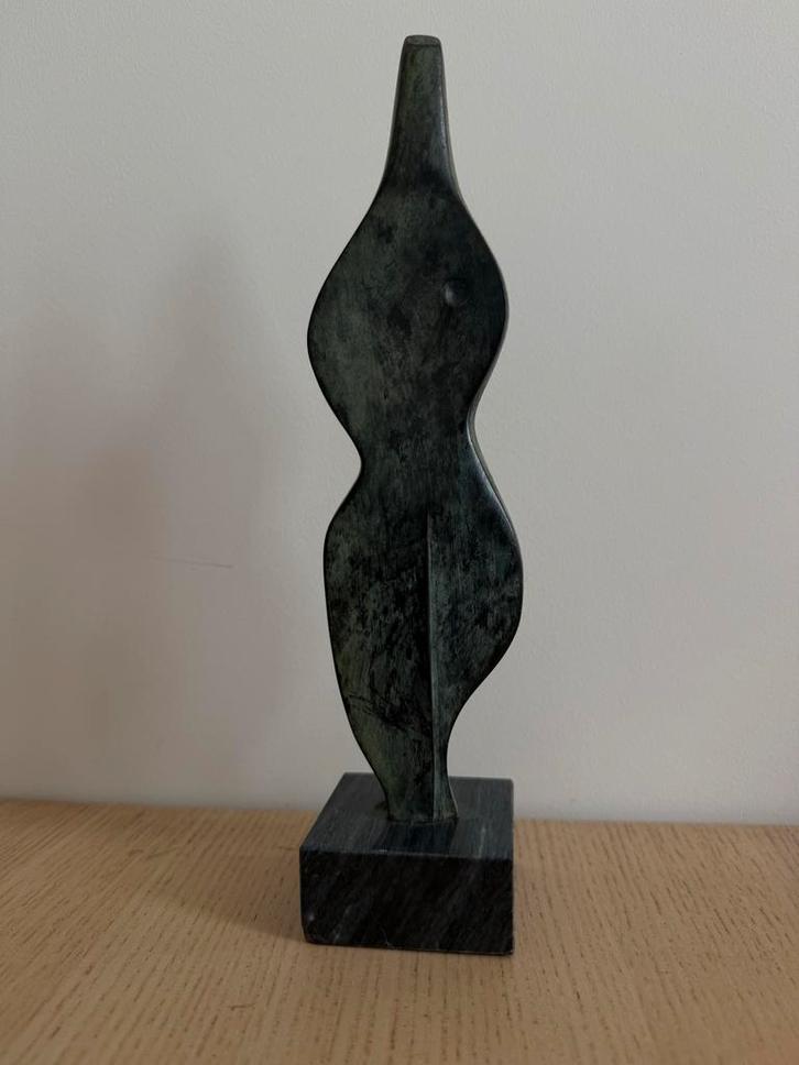 Bronzen Sculptuur 'Vrouwfiguur' - Gloria Pecego, Antiek en Kunst, Kunst | Beelden en Houtsnijwerken, Ophalen of Verzenden