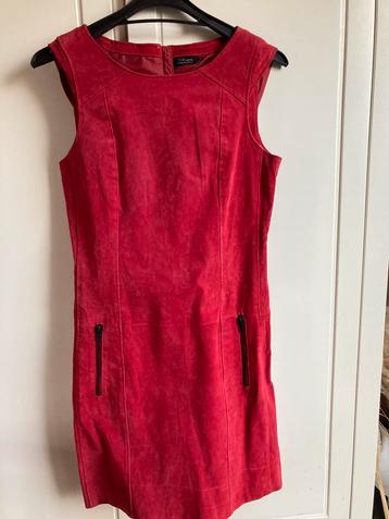 Steps suede jurk rood S beschikbaar voor biedingen