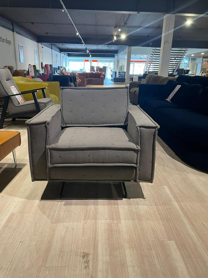 Fauteuil stoel stof grijs nieuw zwarte poten lounge seat, Huis en Inrichting, Fauteuils, Nieuw, Stof, Ophalen