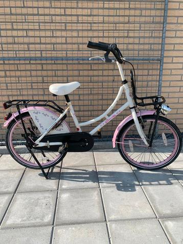 kleine dames fiets - Gebruikt, maar goed! beschikbaar voor biedingen