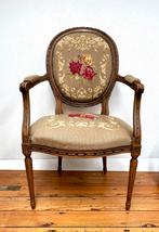 antiek/vintage stoel met geborduurde zitting en rugleuning, Ophalen, Hout, Gebruikt, Bruin
