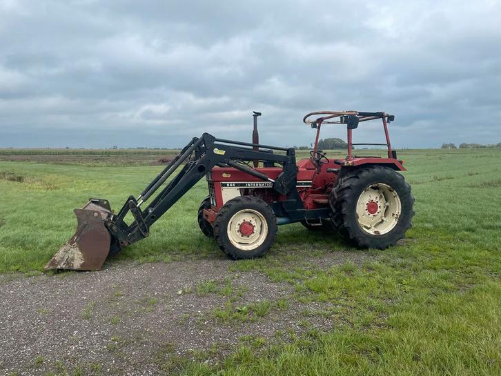 International 844 met voorlader, Zakelijke goederen, Agrarisch | Werktuigen, Transport, Ophalen