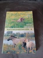 Natuurgeneeswijzen voor honden en paarden, Boeken, Gelezen, Ophalen of Verzenden, MBO