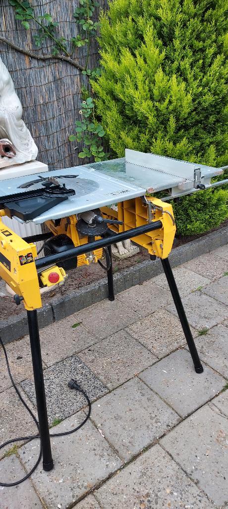 Zaagmachine DeWalt DW 743--NIEUWSTAAT--, Doe-het-zelf en Verbouw, Gereedschap | Zaagmachines, Zo goed als nieuw, Overige typen