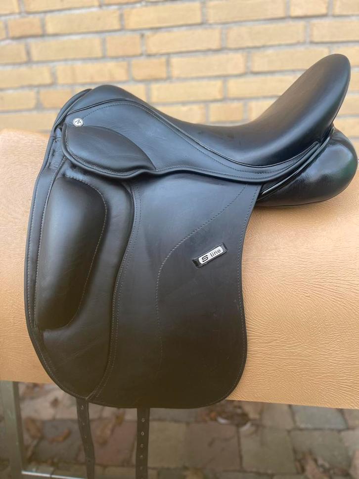 Anatomica cygnus S line 17/4 met lak! (gratis passervice), Dieren en Toebehoren, Paarden en Pony's | Zadels, Gebruikt, Springen