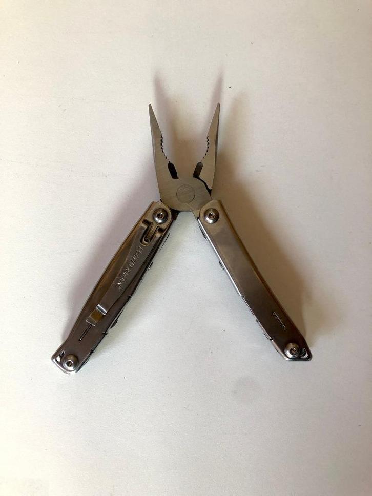 Leatherman Wingman multitool zakmes NIEUW met hoesje, Caravans en Kamperen, Kampeergereedschap, Nieuw, Ophalen of Verzenden