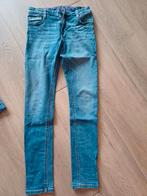 Spijkerbroek Levi's maat 27, izgs, Broek, Meisje, Ophalen of Verzenden, Zo goed als nieuw