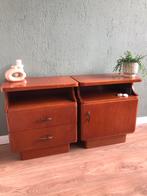 Vintage nachtkastjes uit jaren 70, Huis en Inrichting, Slaapkamer | Nachtkastjes, Ophalen, Zo goed als nieuw, Hout