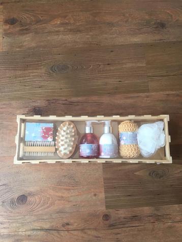 Douchepakket  in Houten verpakking 