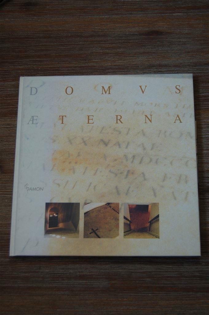 Domus Aeterna [in 4 talen], Boeken, Overige Boeken, Zo goed als nieuw, Ophalen of Verzenden